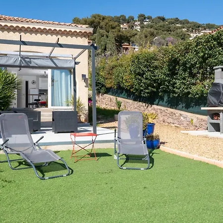 Face A La Superbe Terrasse Barbecue Le Pradet